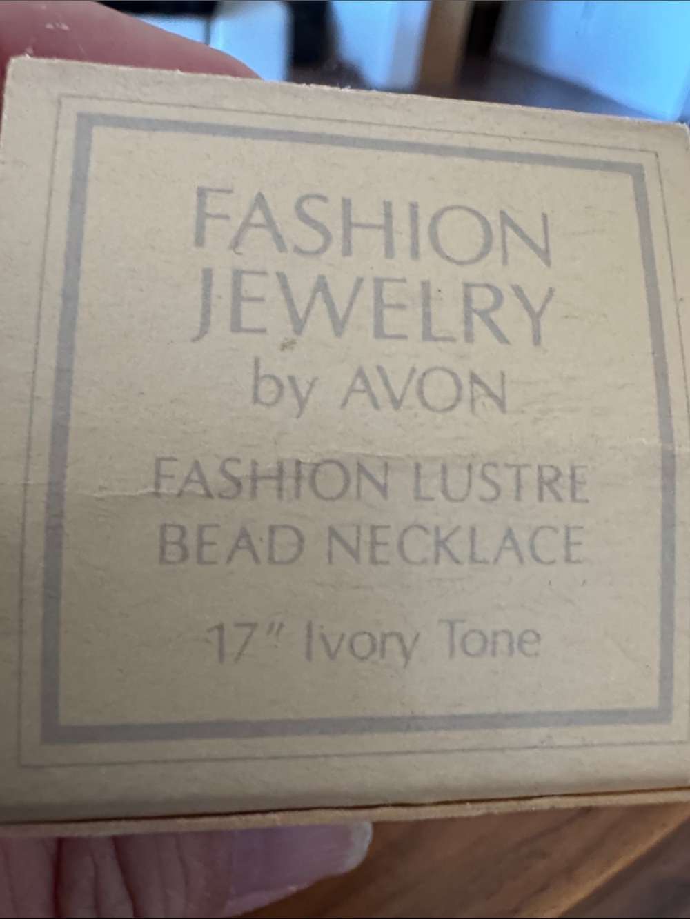 Avon Ivory Tone Fashion Lustre Bead Necklace